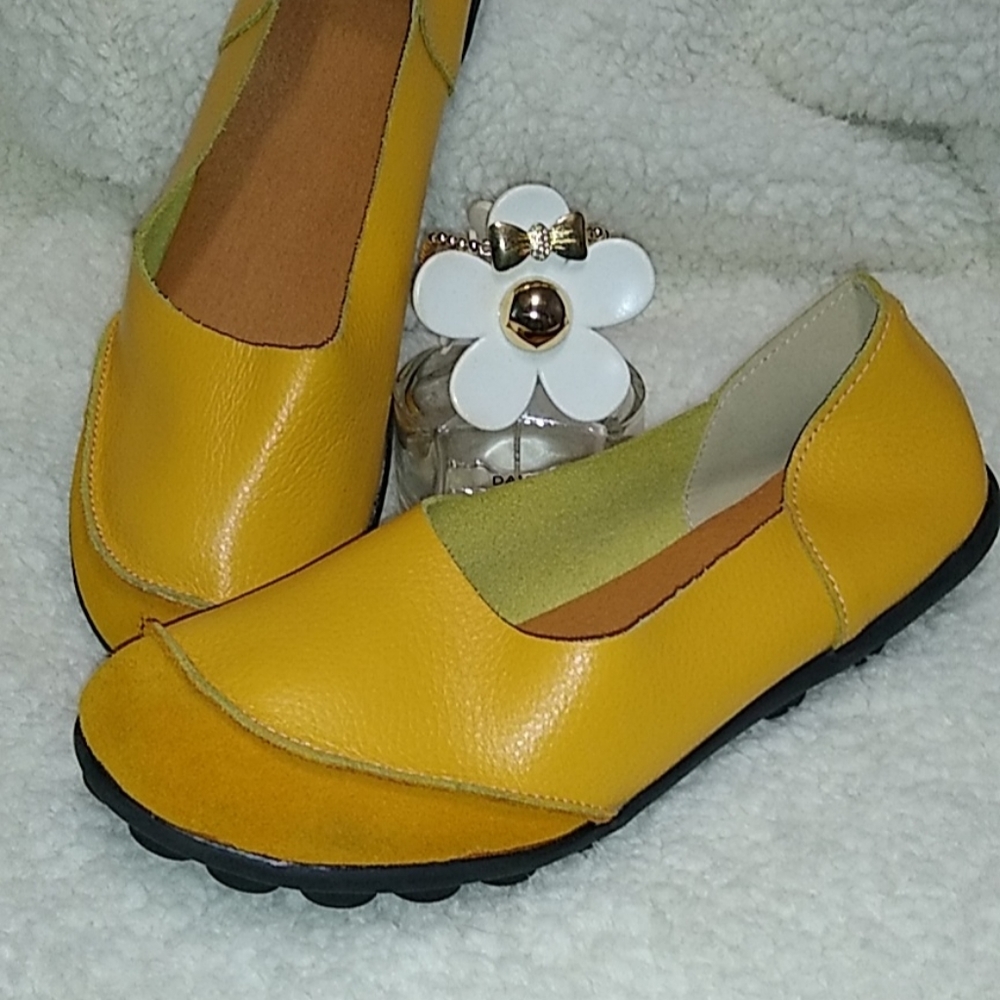 Gold Suede & Leather Flats Moccasins Driving Shoes 10/43